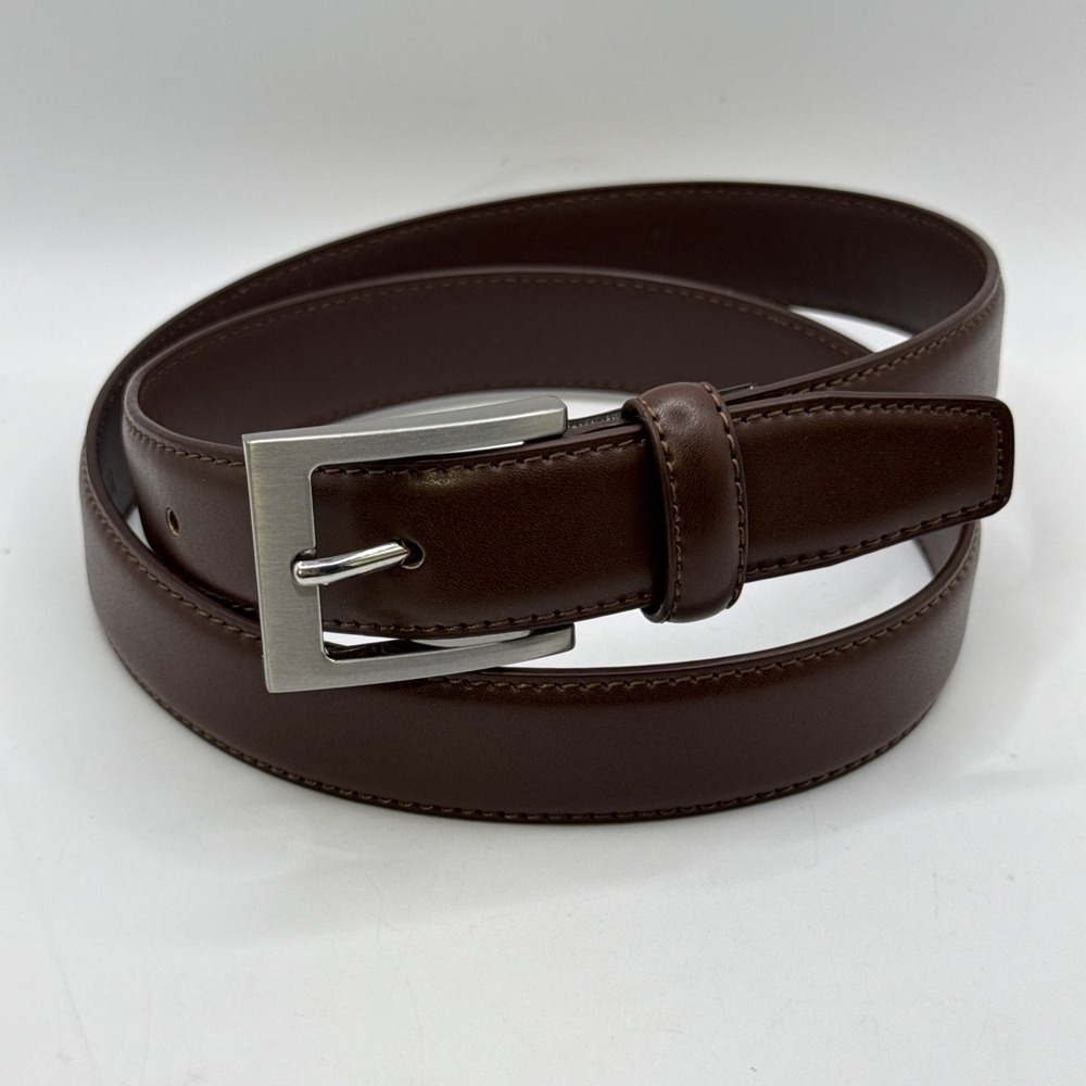 CTM® Leather Belt with Silver‎ Buckle, 44, Brown